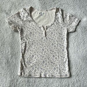 Brandy Melville Zelly Top